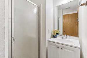 N Pinckney St-S1709-017.jpg