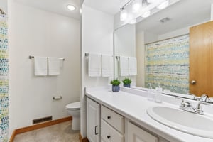 N Pinckney St-S1709-026.jpg