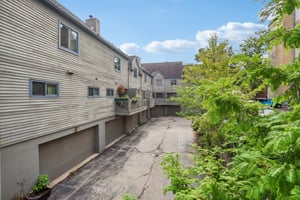 N Pinckney St-S1709-036.jpg