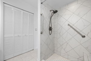 Primary Bathroom (2)