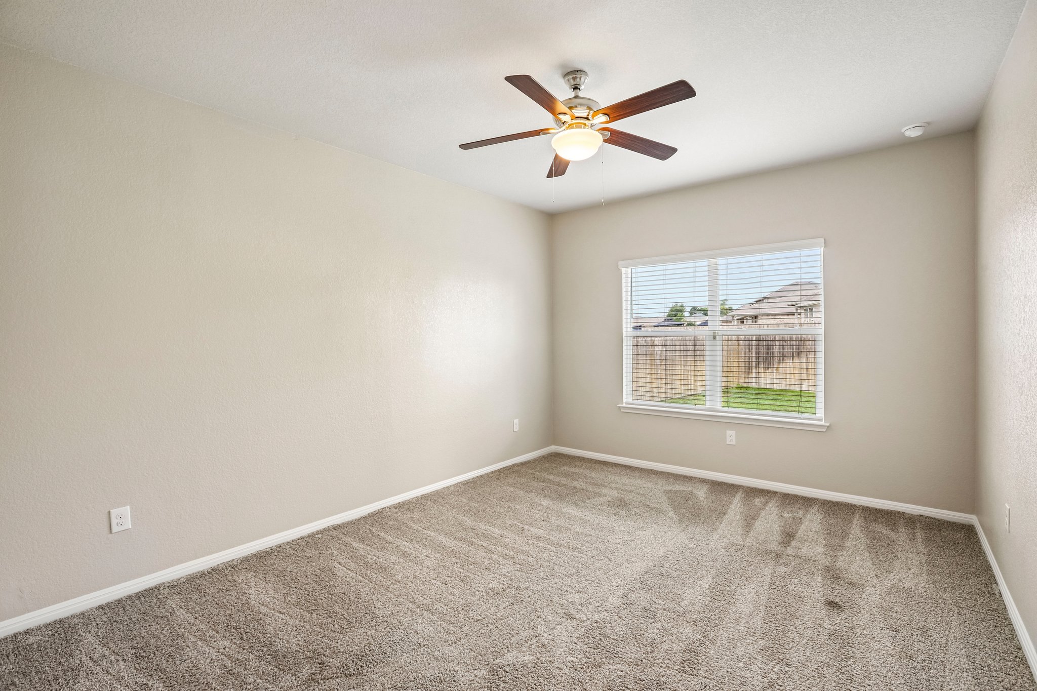 Otto Ave-S2507-022.jpg