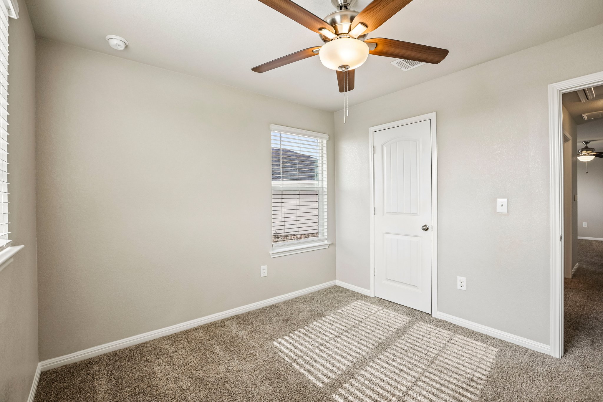 Otto Ave-S2507-039.jpg