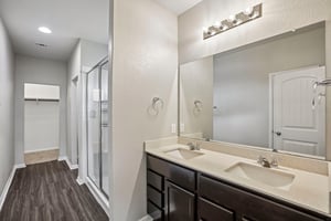 Otto Ave-S2507-026.jpg