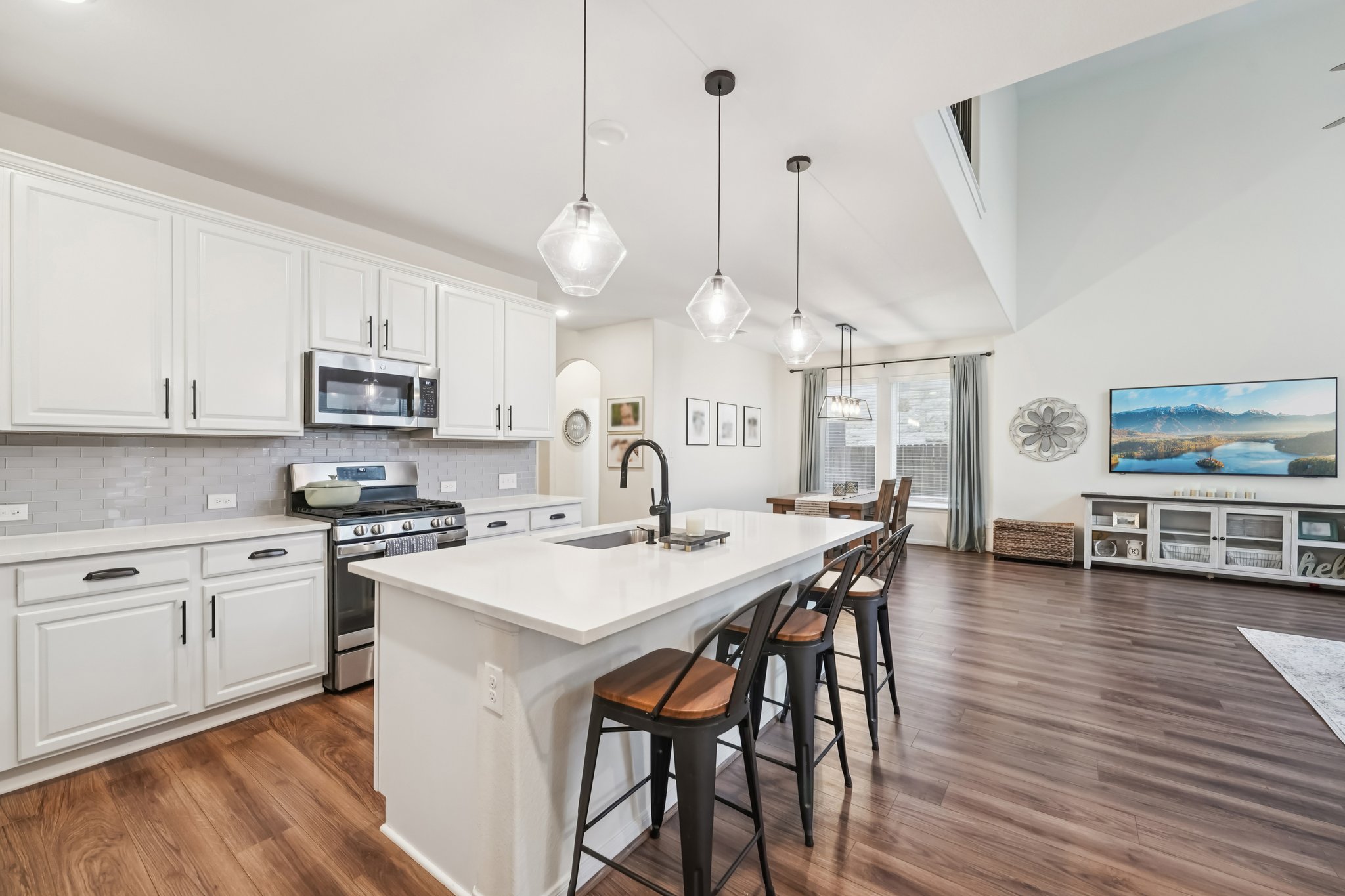 186110 - 308 Ravello St, Liberty Hill, TX 78642-S2401-015.jpg