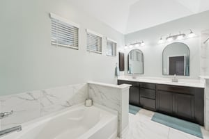 186110 - 308 Ravello St, Liberty Hill, TX 78642-S2401-024.jpg