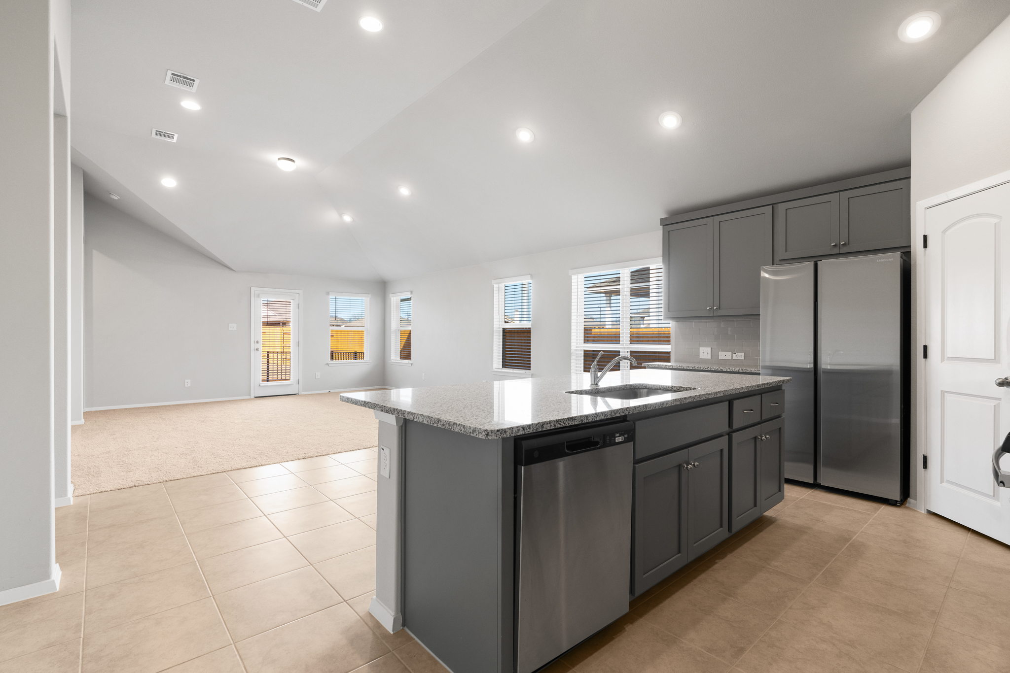 308 Rimrock Ct, Bastrop, TX 78602, USA Photo 6