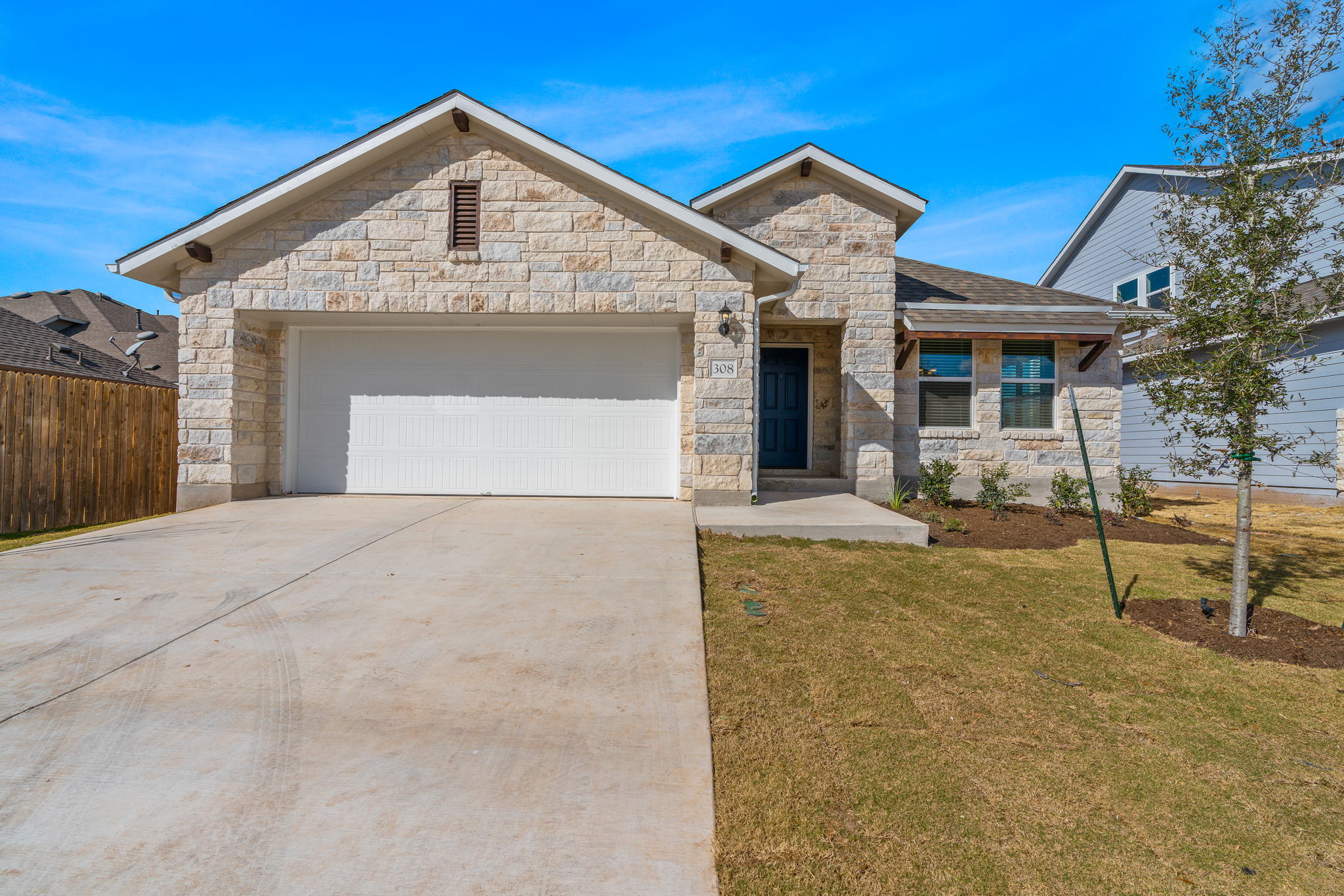 308 Rimrock Ct, Bastrop, TX 78602