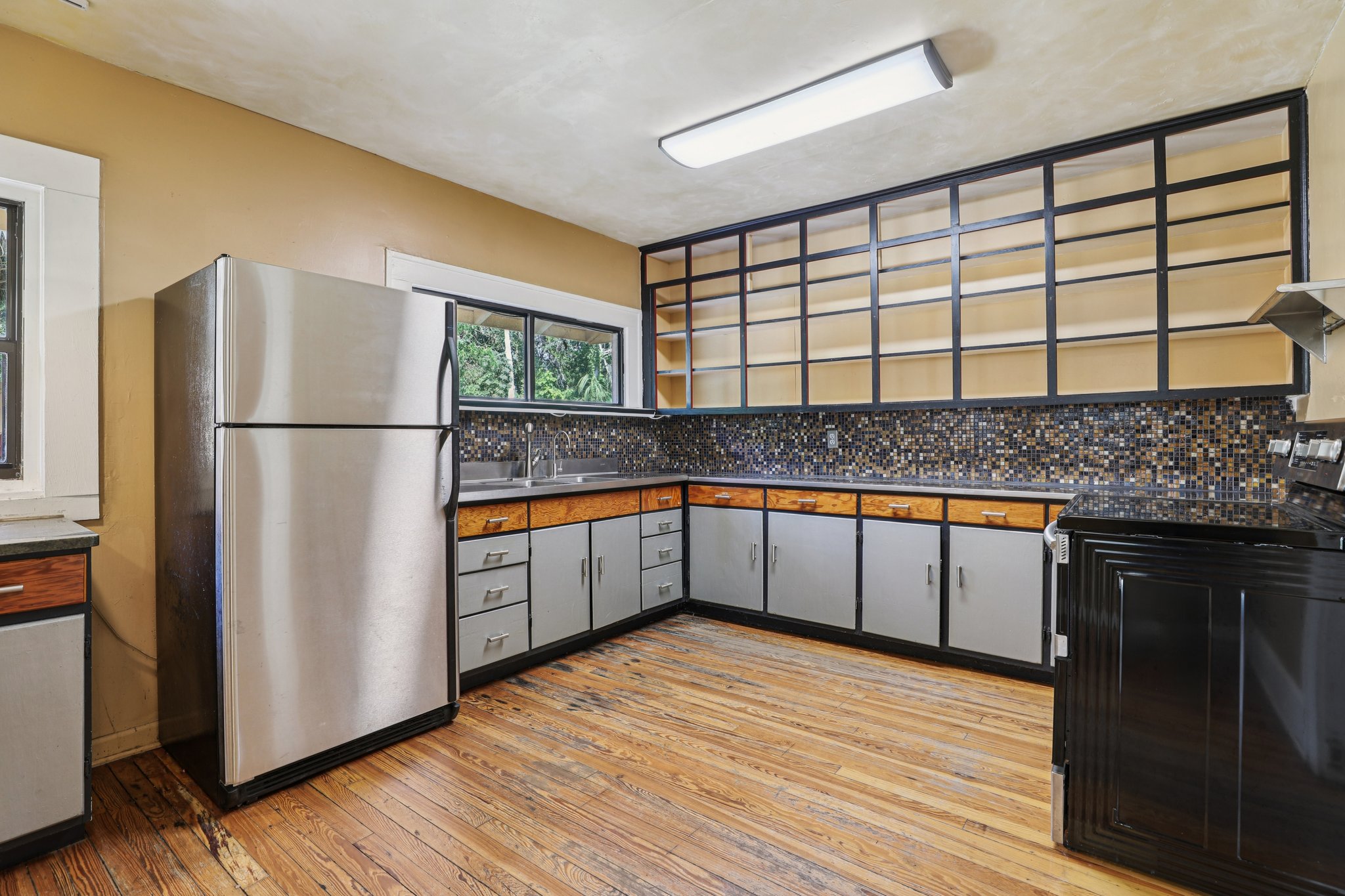 Sunnyside Dr-S0410-011.jpg