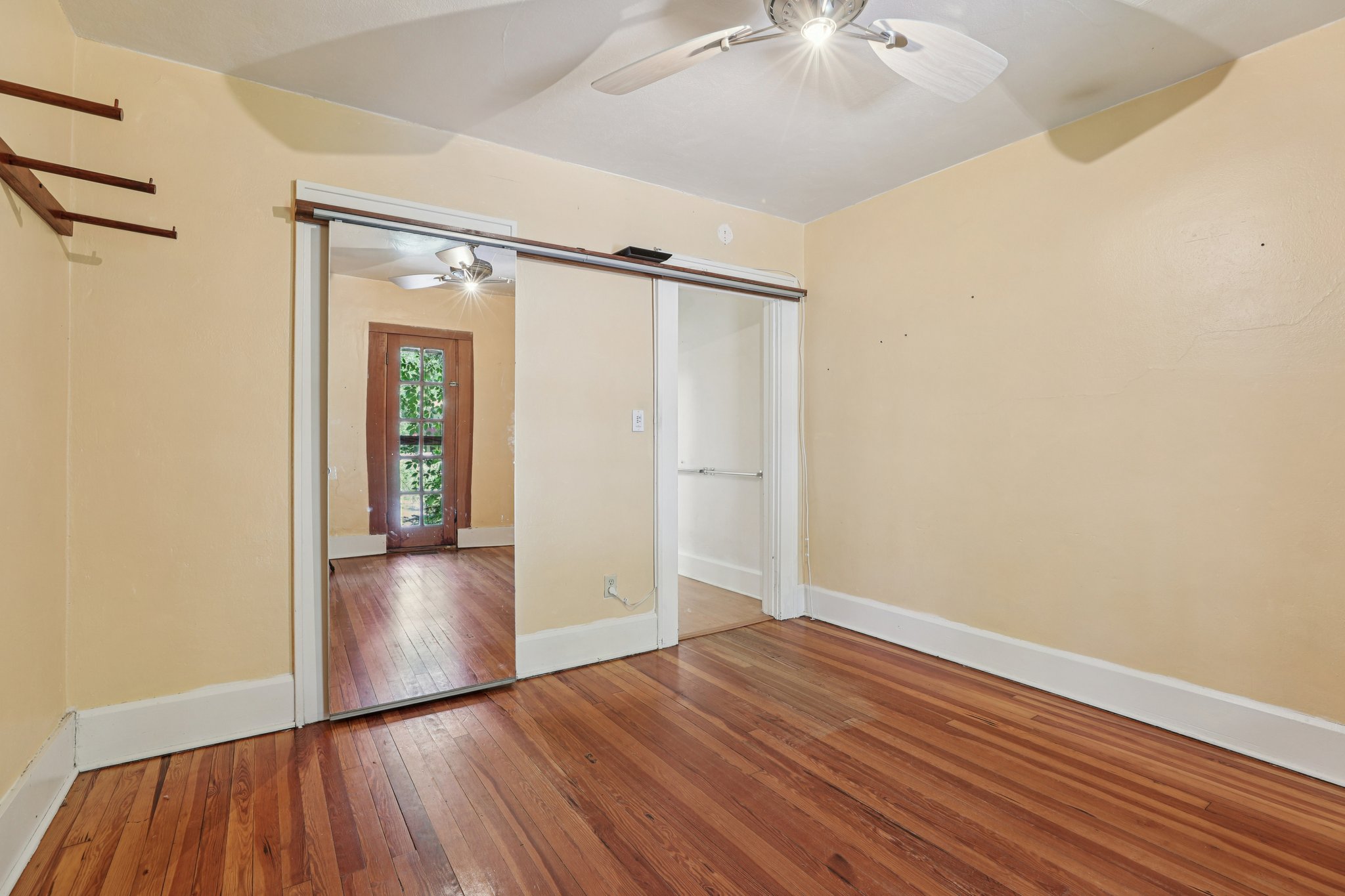 Sunnyside Dr-S0410-026.jpg