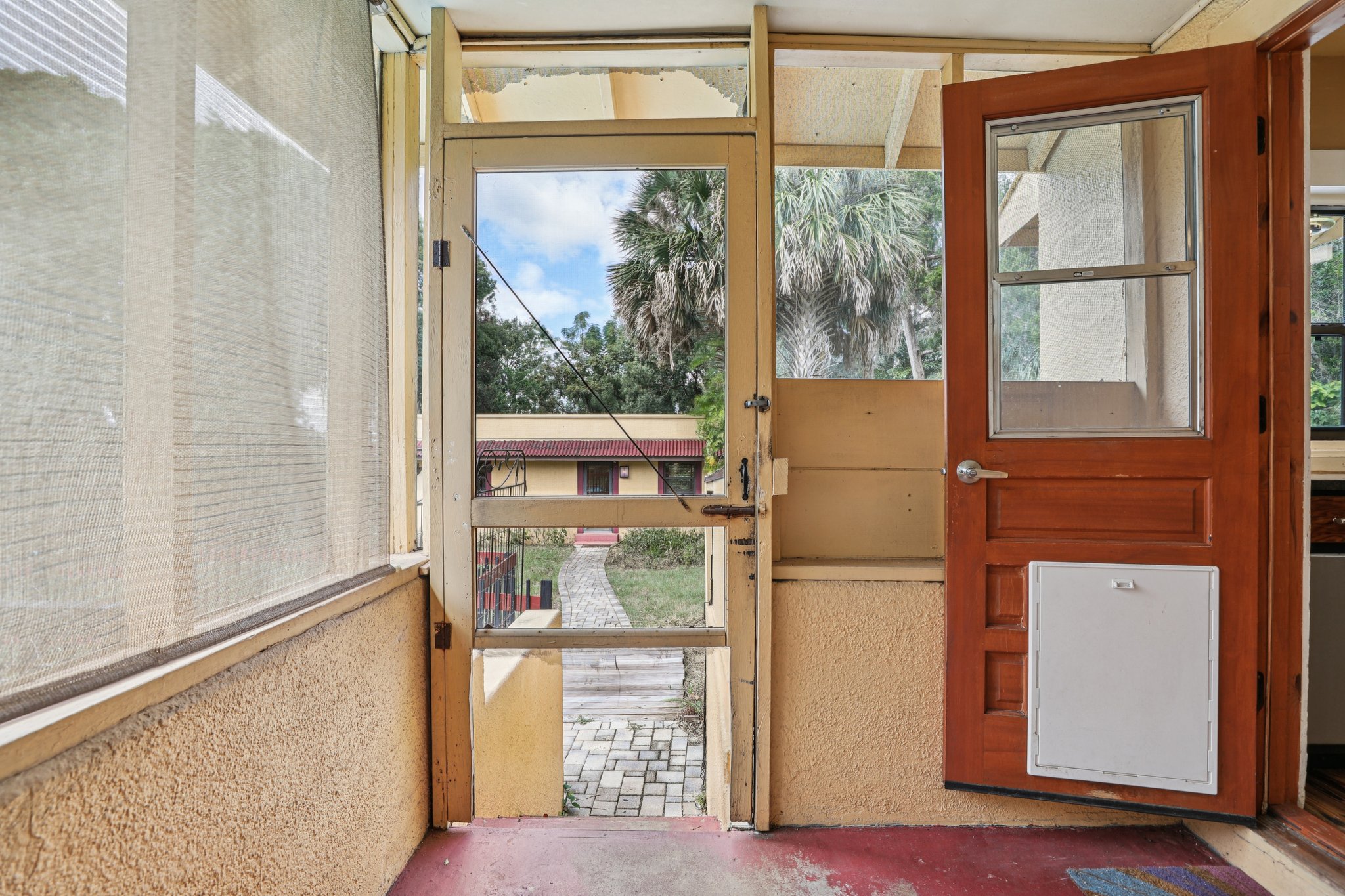 Sunnyside Dr-S0410-034.jpg