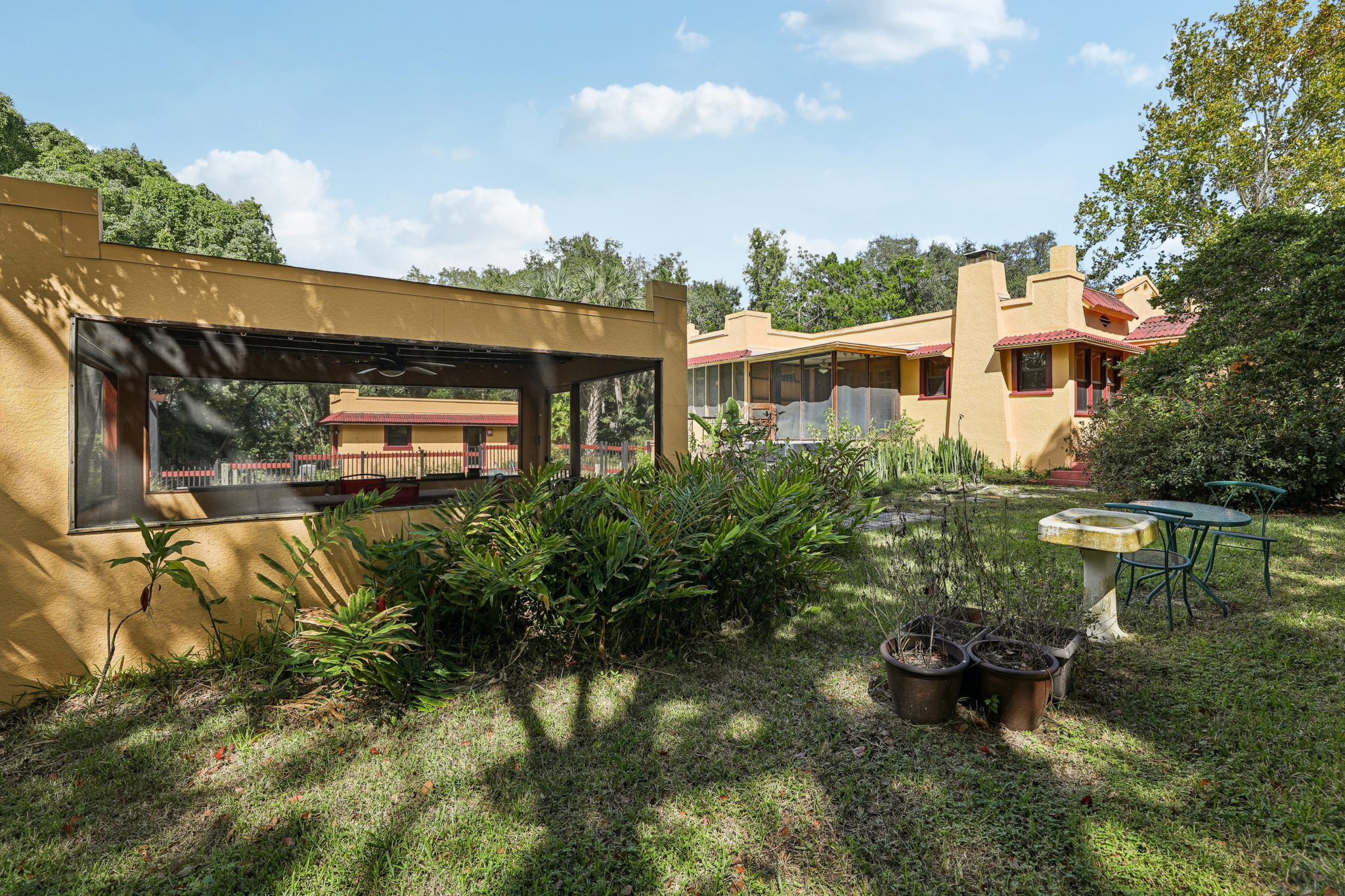 Sunnyside Dr-S0410-043.jpg