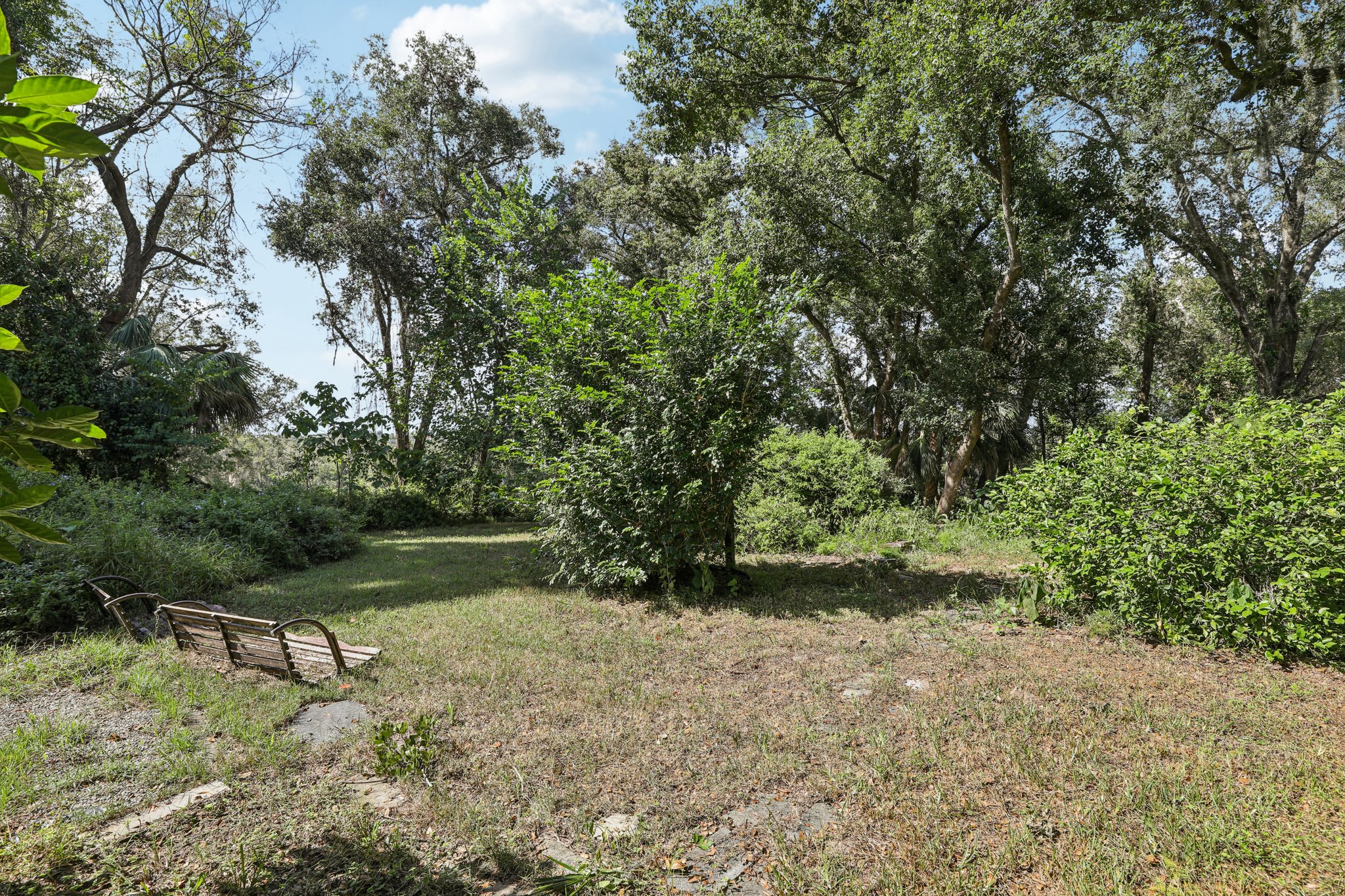 Sunnyside Dr-S0410-056.jpg