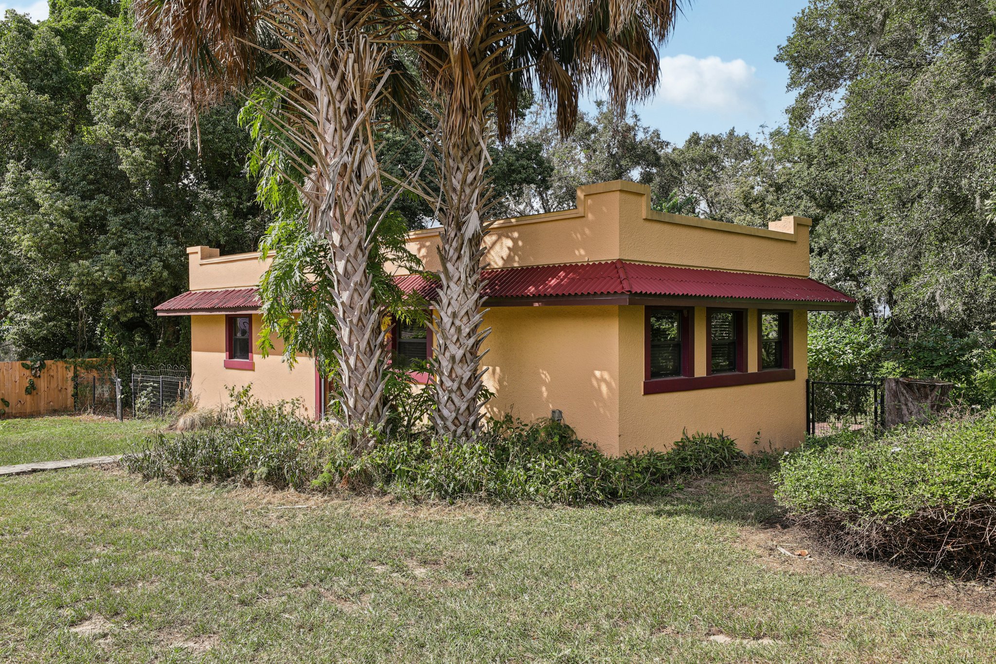 Sunnyside Dr-S0410-058.jpg