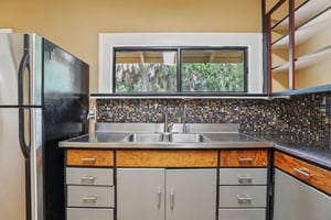 Sunnyside Dr-S0410-012.jpg
