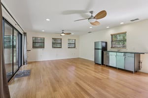 Sunnyside Dr-S0410-016.jpg