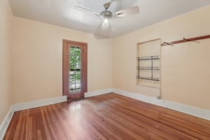 Sunnyside Dr-S0410-025.jpg