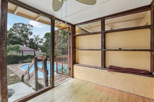 Sunnyside Dr-S0410-037.jpg