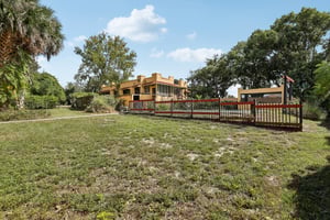 Sunnyside Dr-S0410-050.jpg