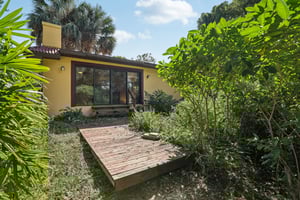 Sunnyside Dr-S0410-055.jpg