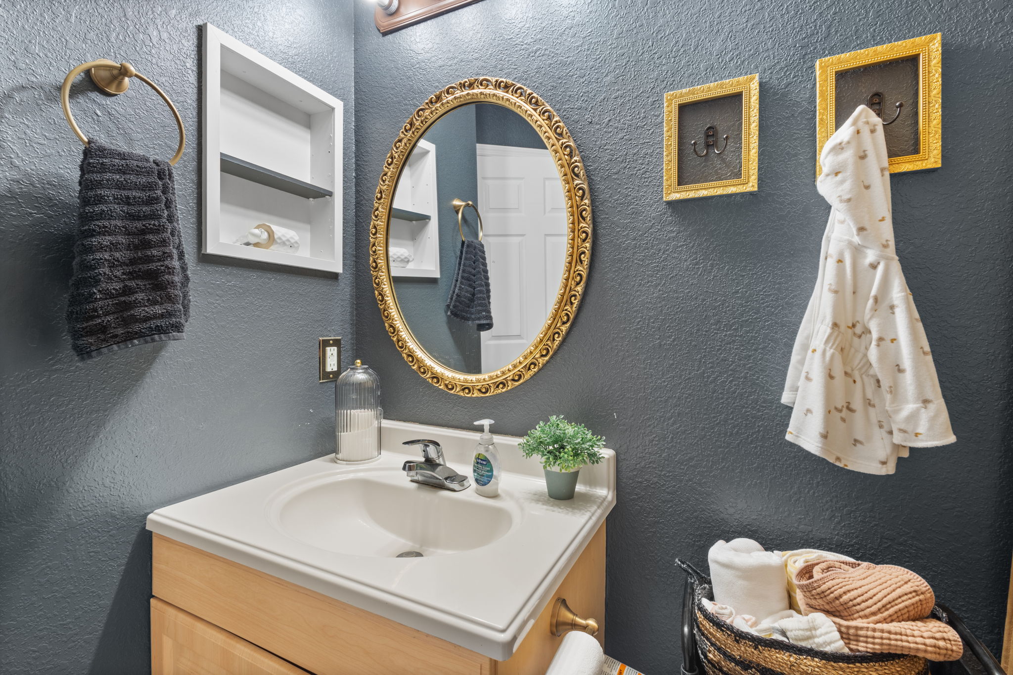  Photo 35