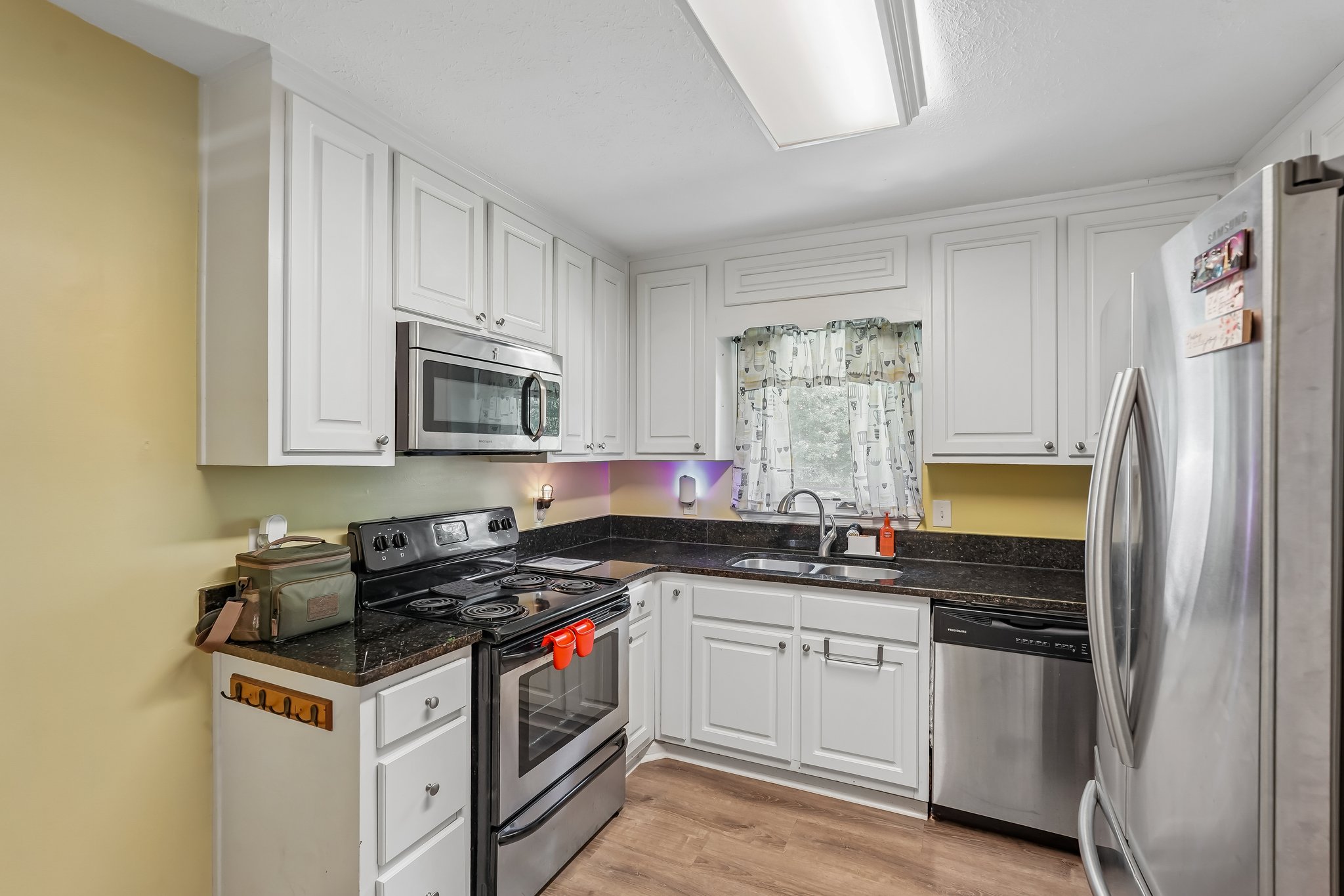 Stone Oak Dr-S1406-015.jpg