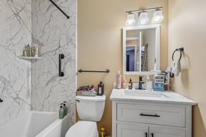Stone Oak Dr-S1406-020.jpg