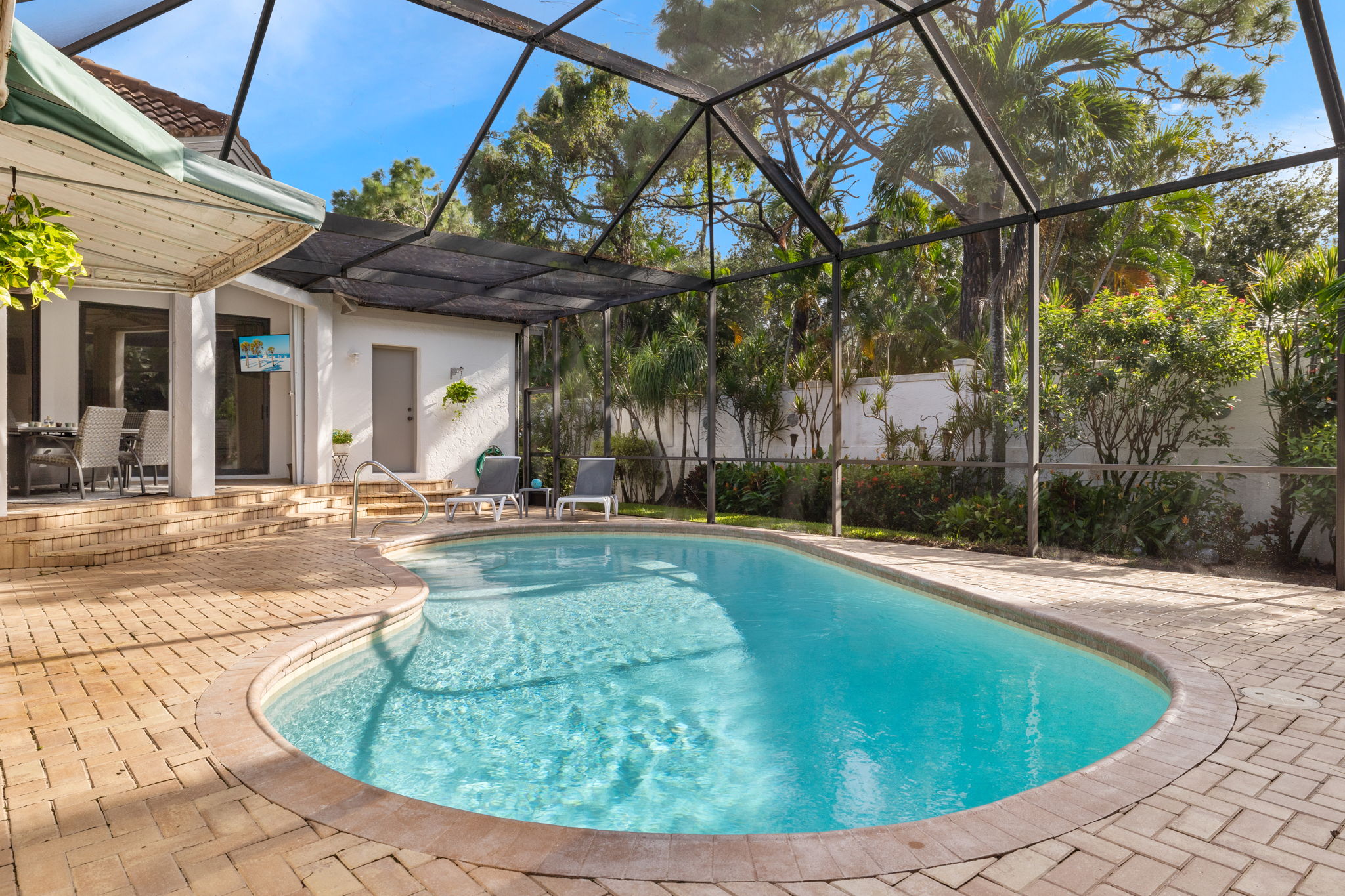 Pool 1 of 3