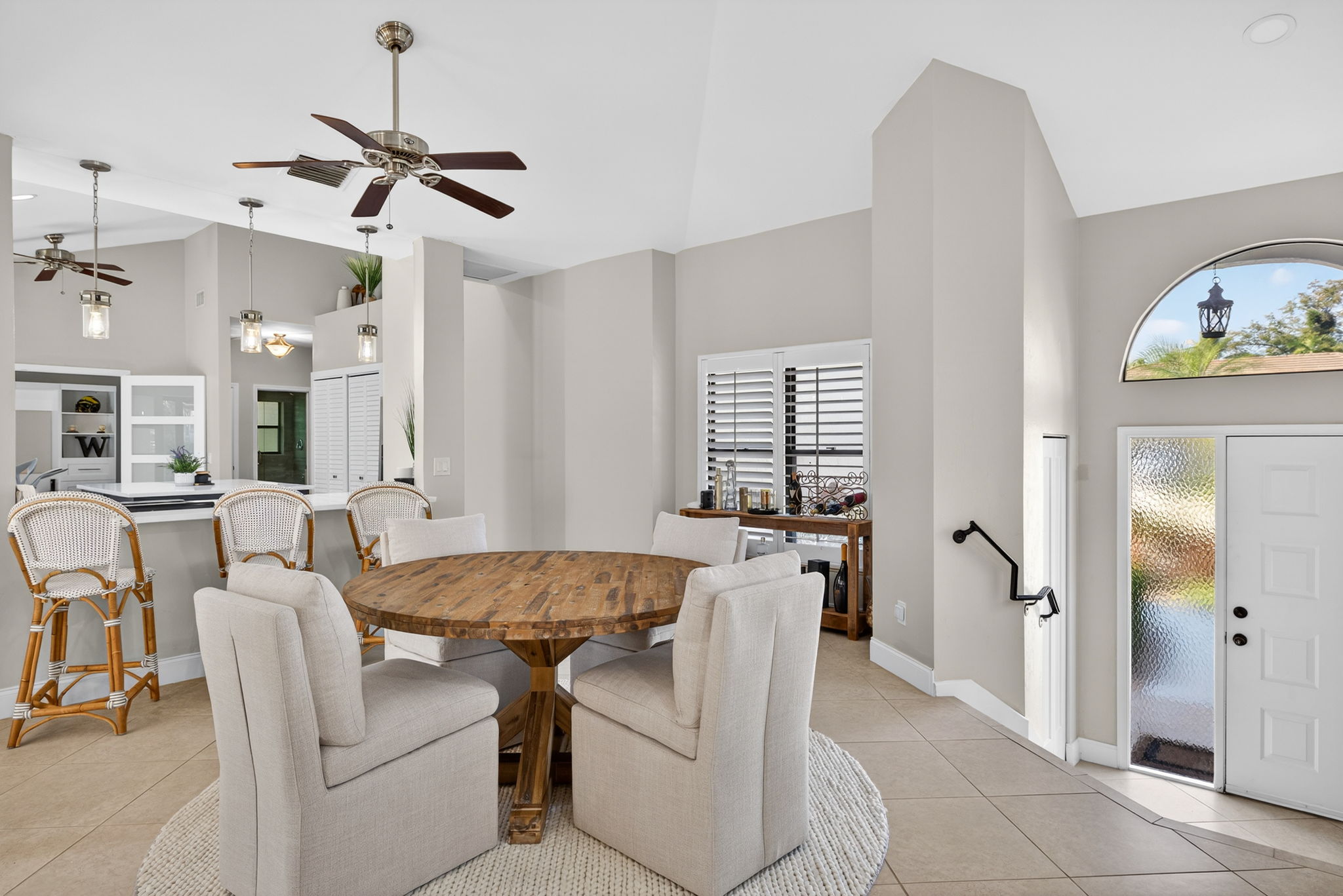 RS - Dining Room 2 of 3