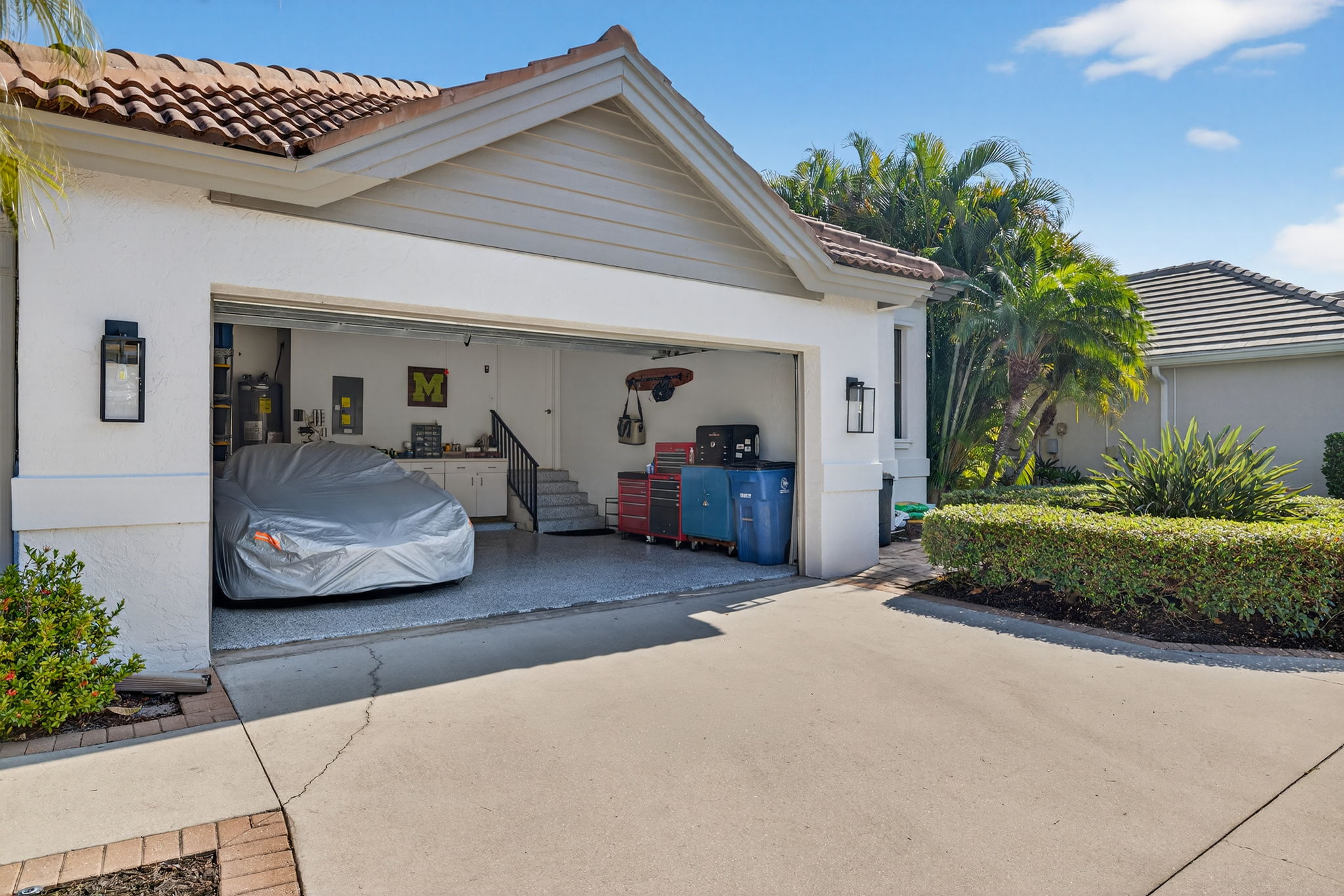 RS - Garage Exterior