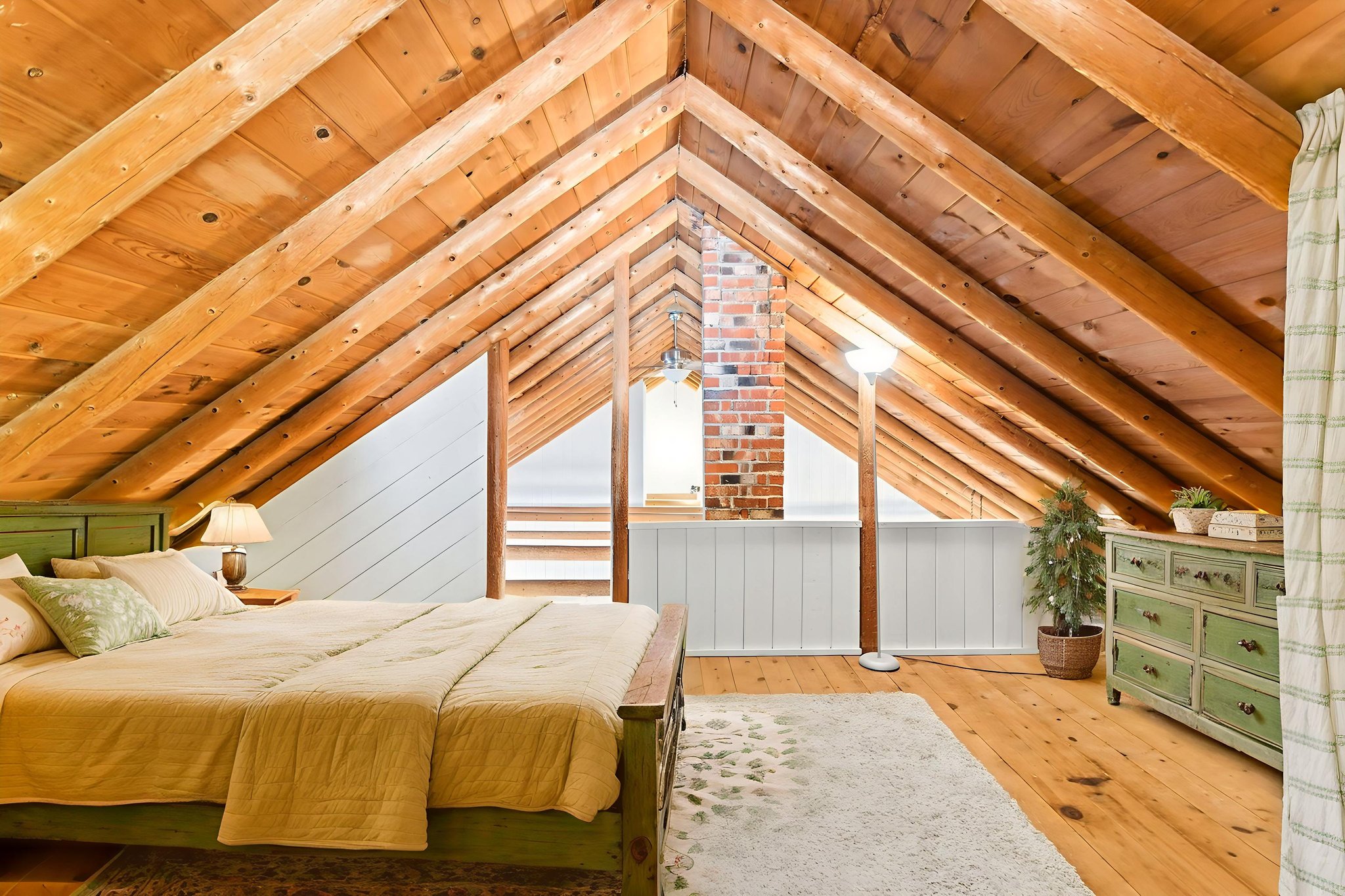 3083GoldMillerRd_041 virtually staged.jpeg