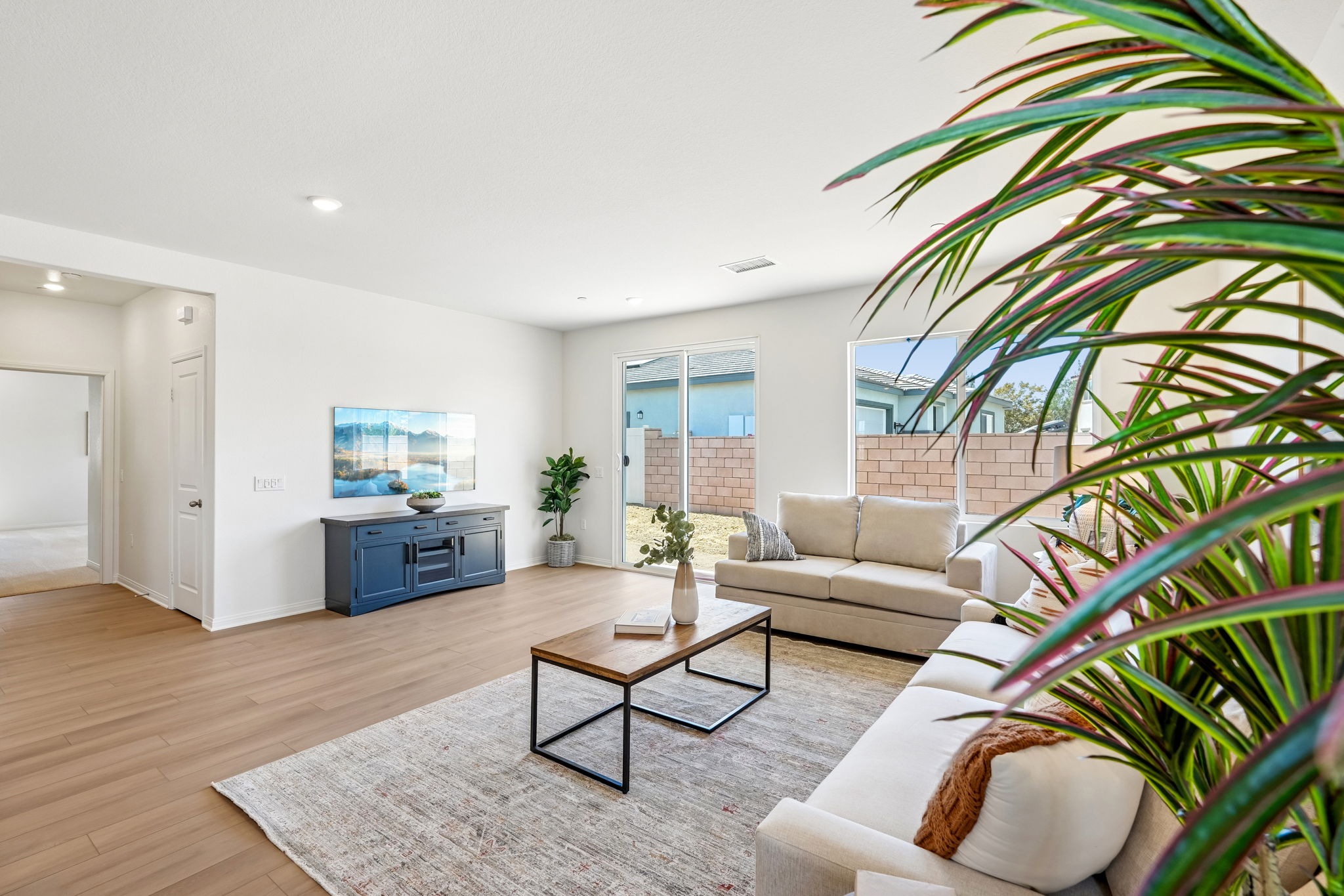 30839 Daisy Ln-S2208-005
