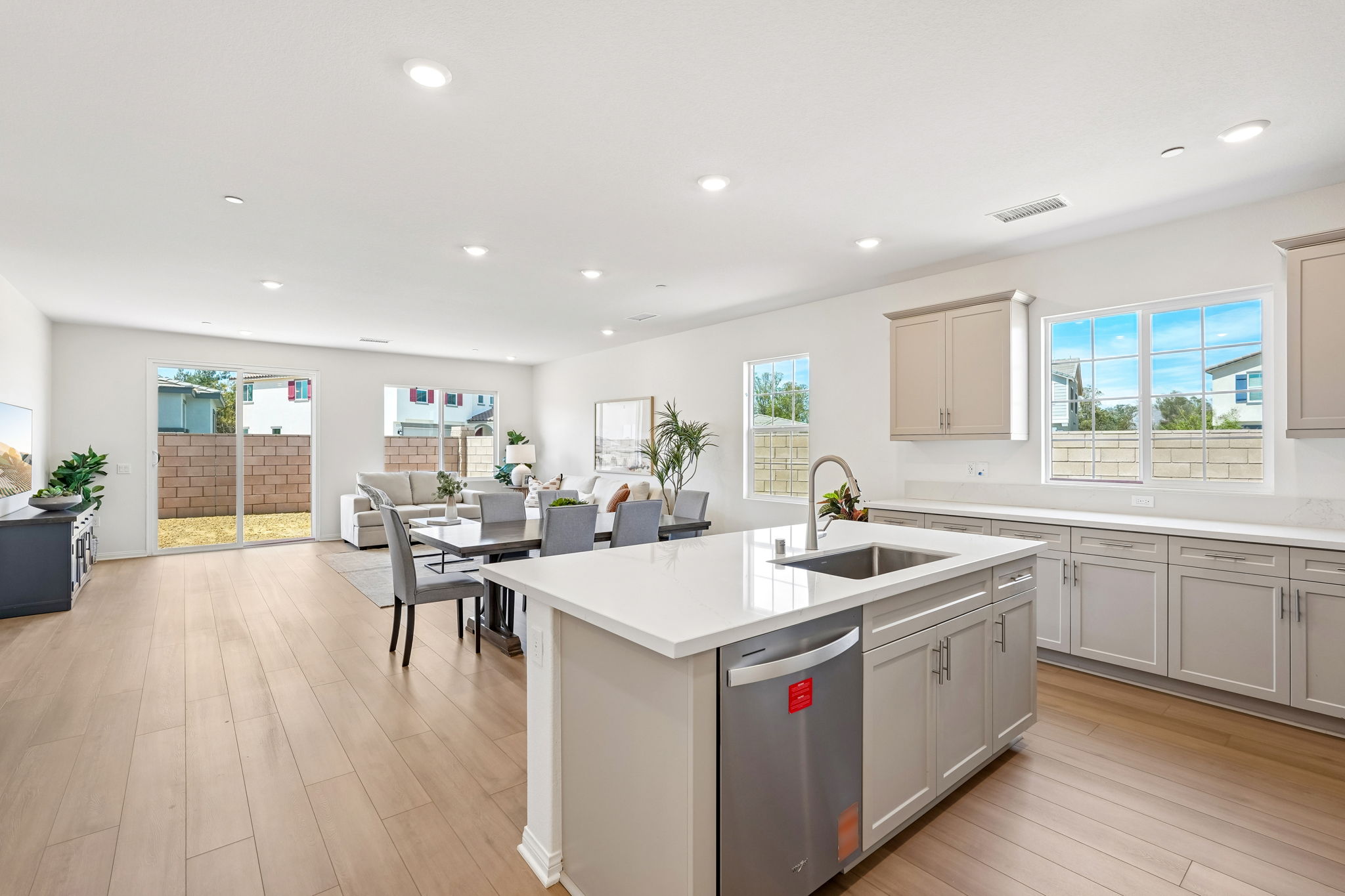 30839 Daisy Ln-S2208-009