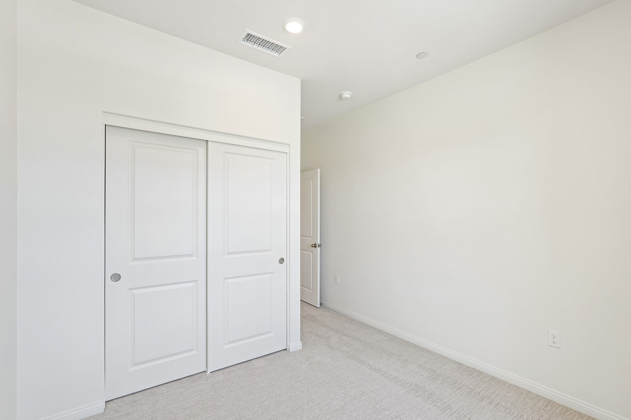 30839 Daisy Ln-S2208-020