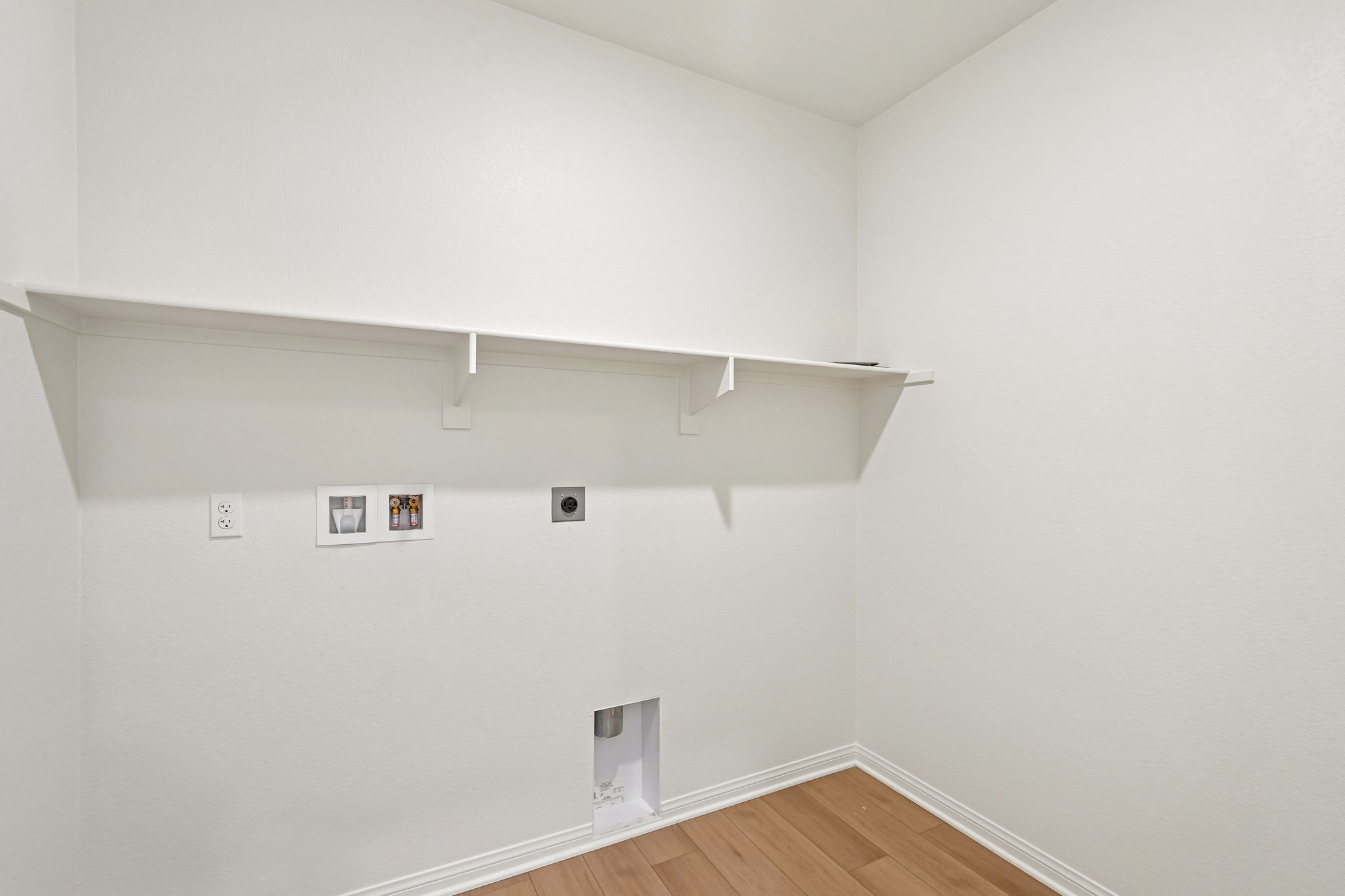 30839 Daisy Ln-S2208-021
