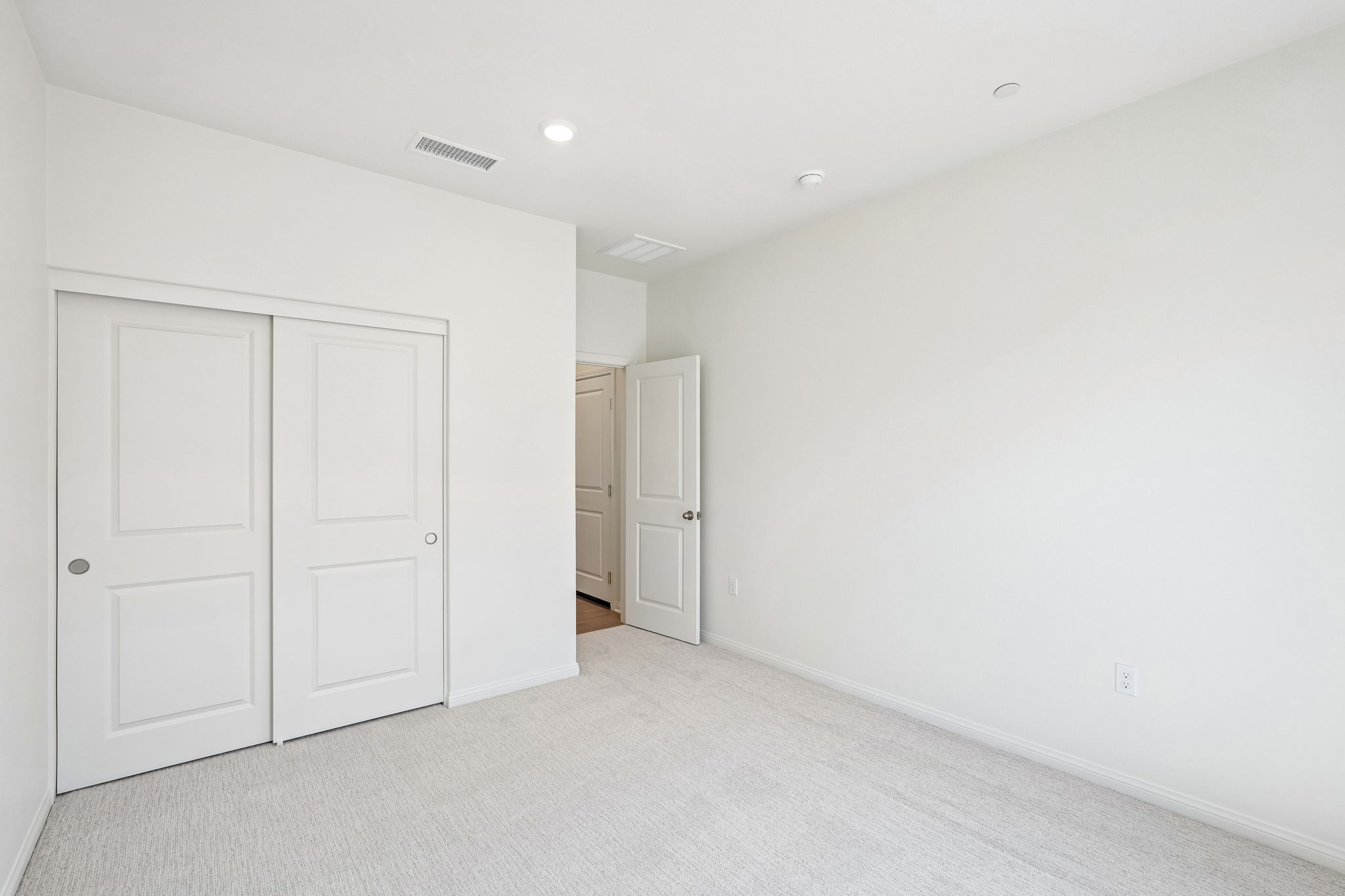 30839 Daisy Ln-S2208-024