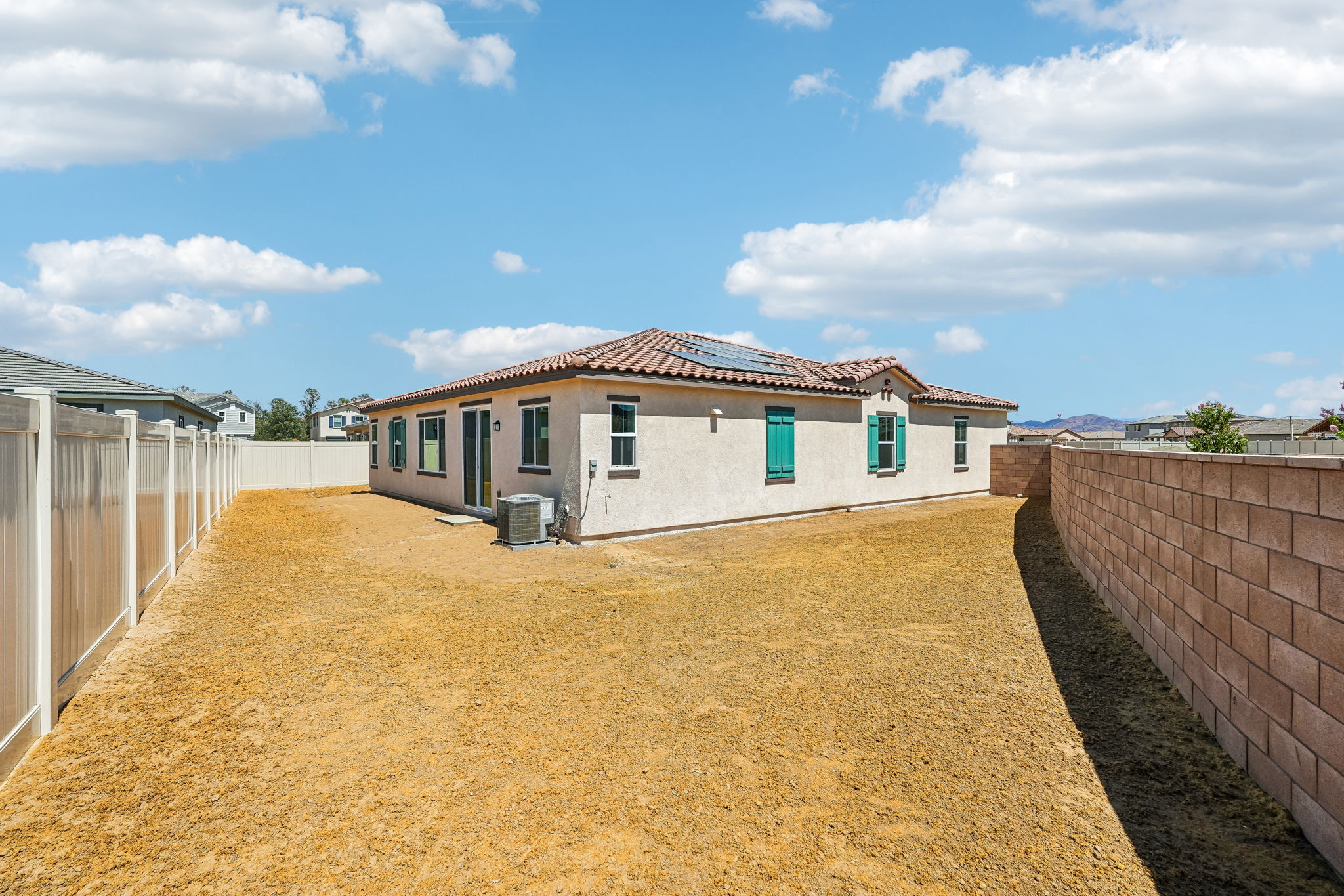 30851 Daisy Ln-S2208-024