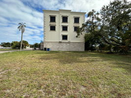 lot 11