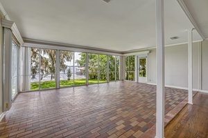 Screened-in Porch