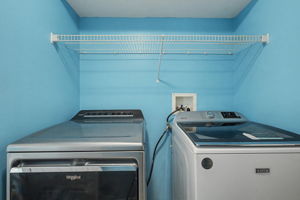  Photo 32