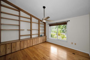 Bedroom5a-Office