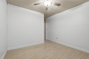 Photo 38