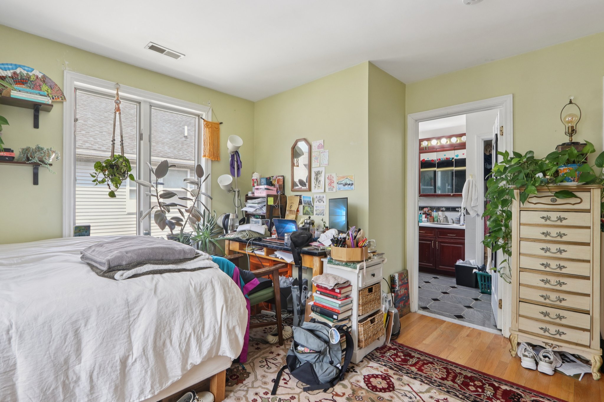 Beacon St-2406-030.jpg