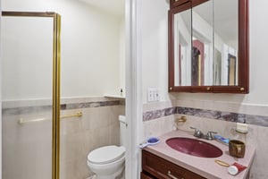 Beacon St-2406-023.jpg