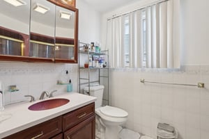 Beacon St-2406-035.jpg