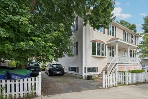 Beacon St-2406-042.jpg