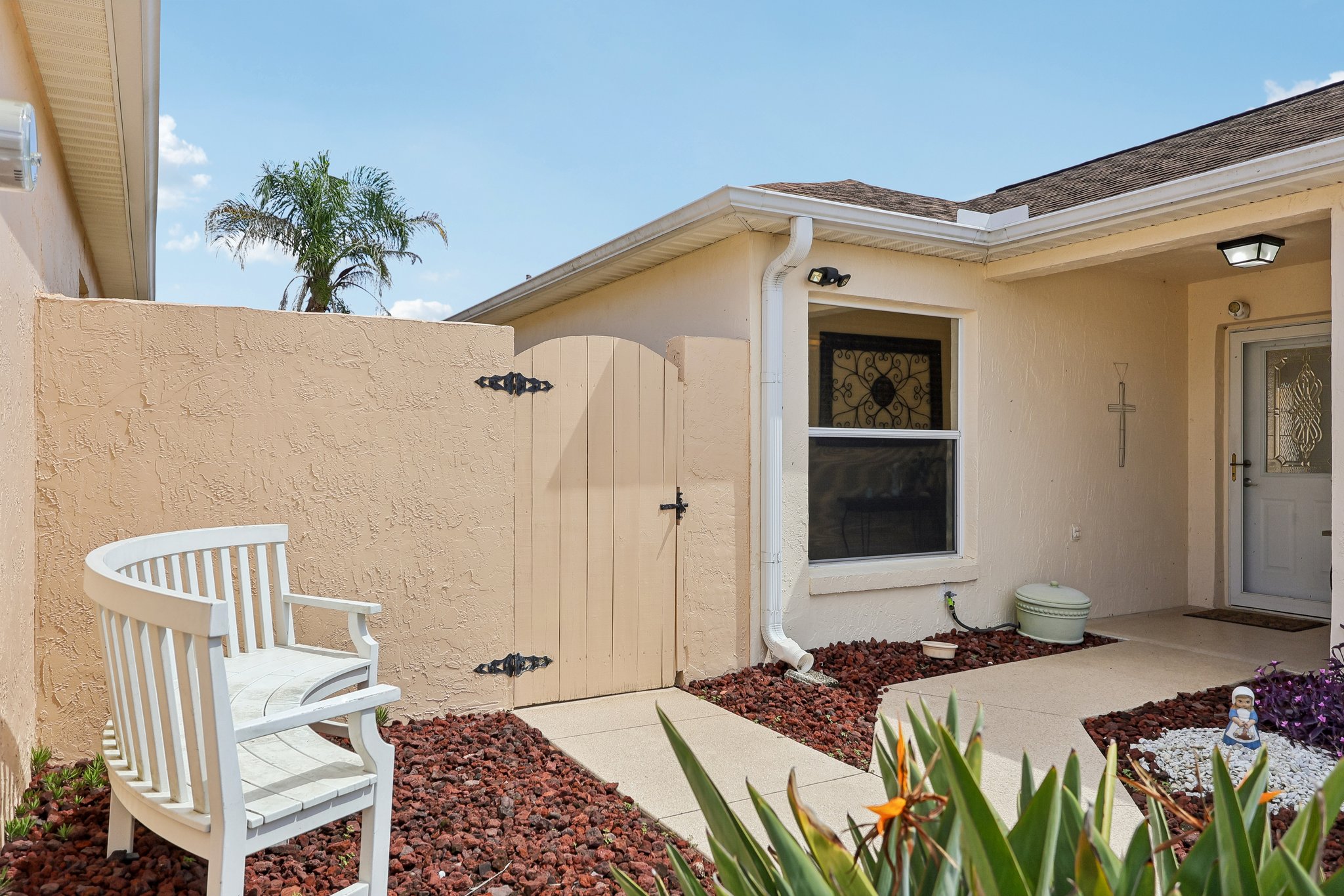 Guido Ave-S1709-004.jpg