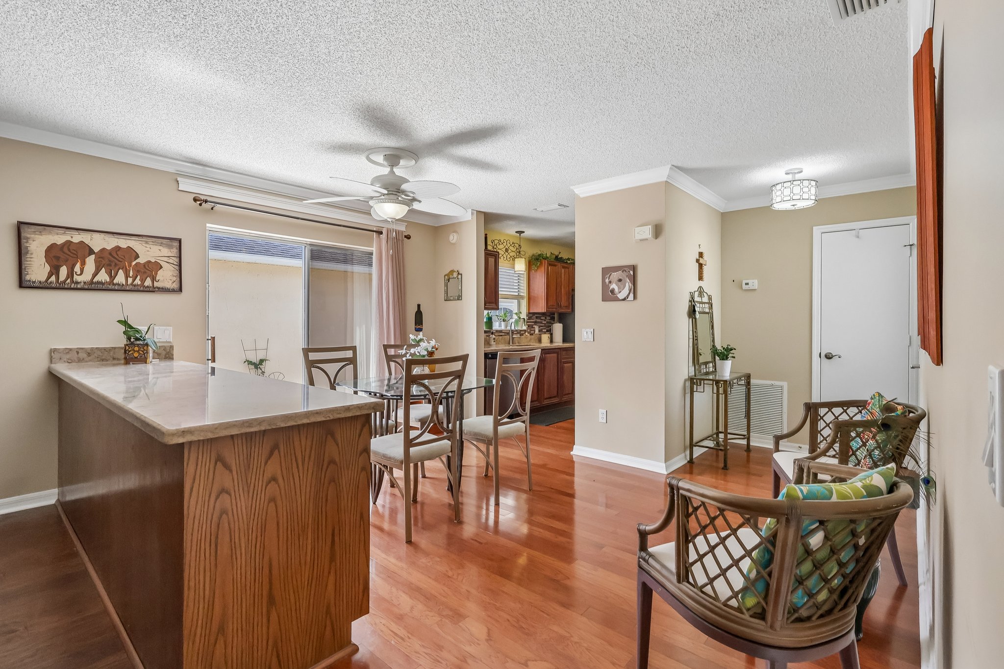 Guido Ave-S1709-014.jpg