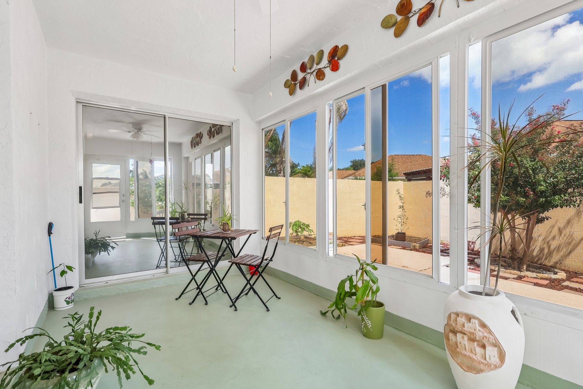 Guido Ave-S1709-030.jpg