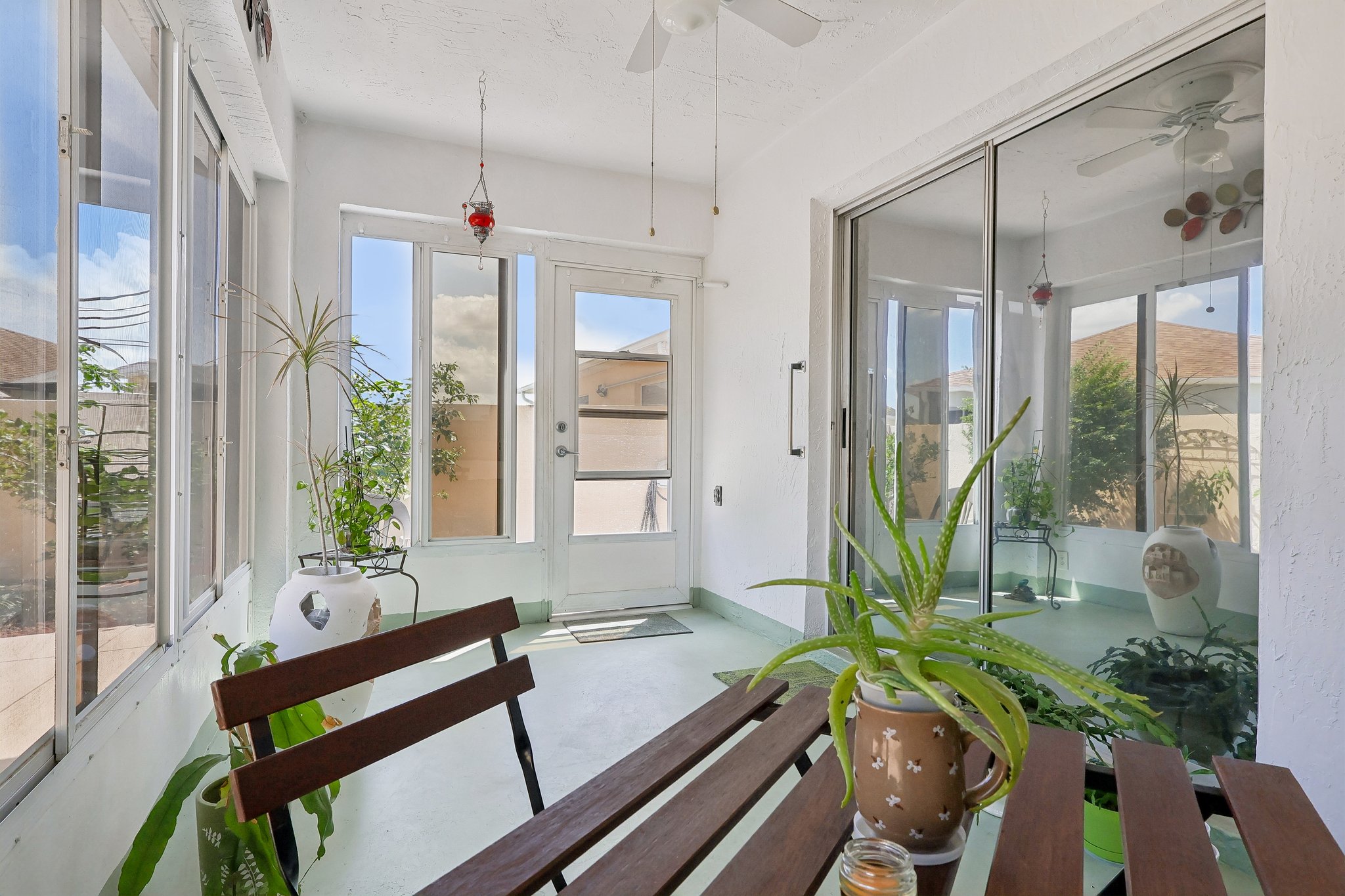 Guido Ave-S1709-031.jpg
