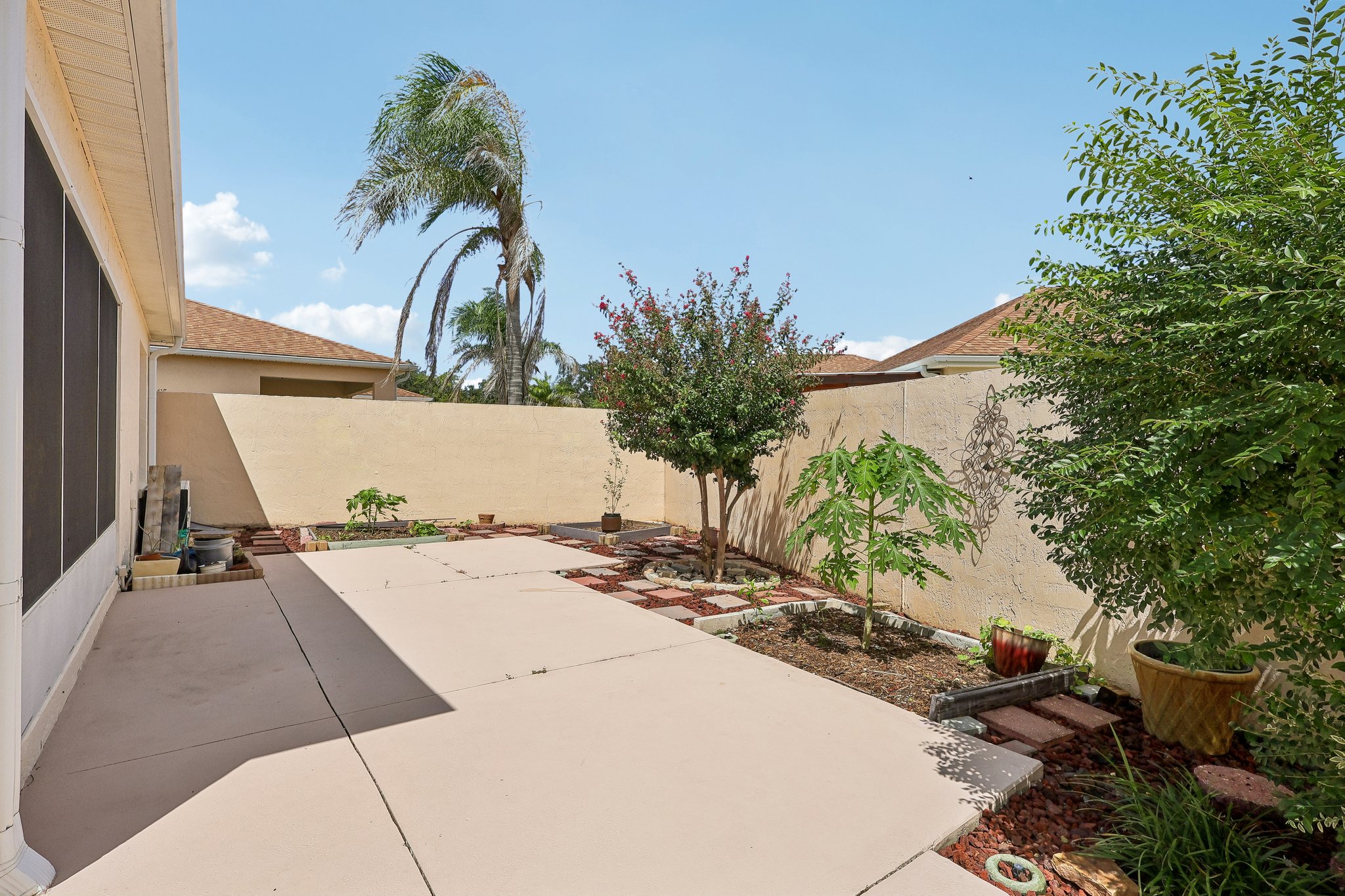 Guido Ave-S1709-033.jpg